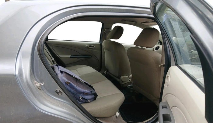 2014 Toyota Etios Liva G, Petrol, Manual, 1,18,781 km, interior