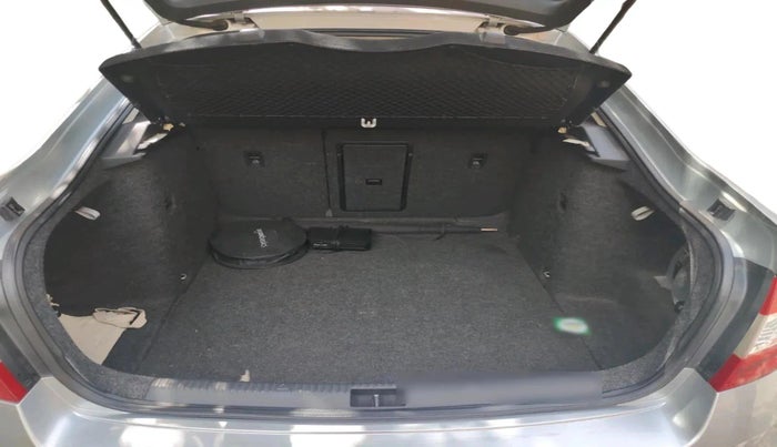 2016 Skoda Octavia STYLE PLUS AT 1.8 TSI, Petrol, Automatic, 1,03,967 km, exterior