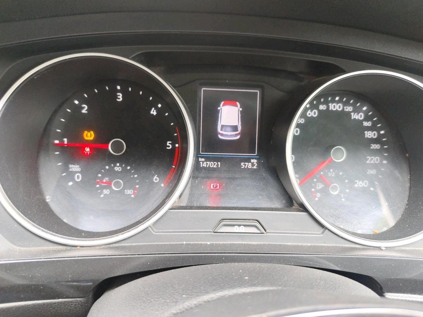 2018 Volkswagen TIGUAN HIGHLINE TDI AT, Diesel, Automatic, 1,47,021 km, interior