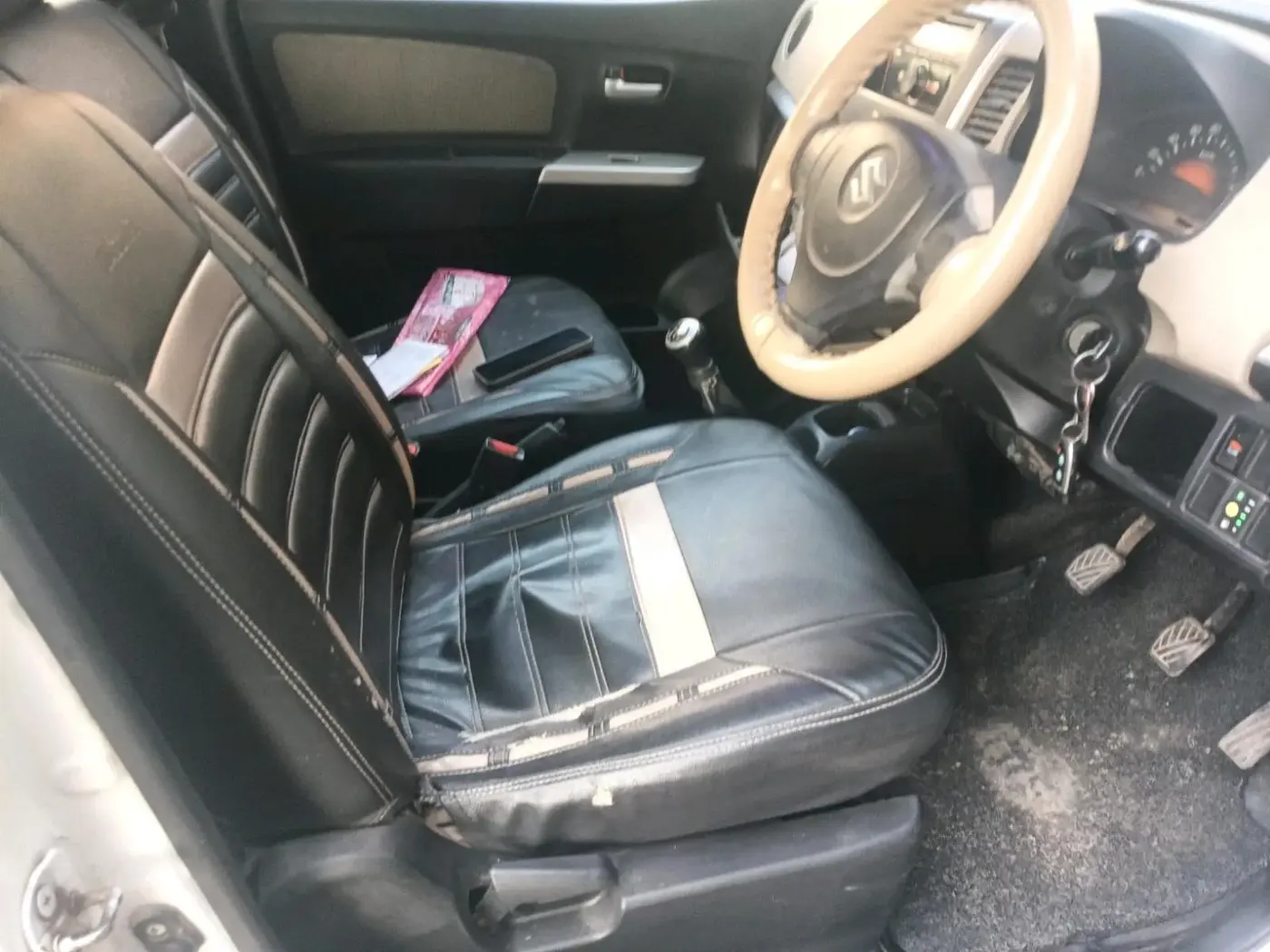 2017 Maruti Wagon R 1.0 LXI CNG, CNG, Manual, 1,06,000 km, interior
