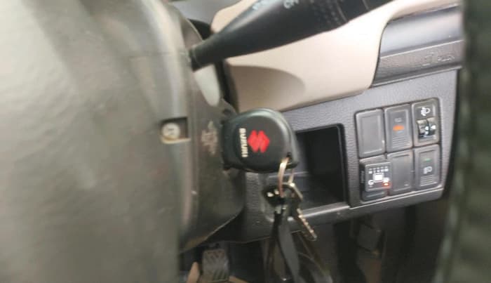 2013 Maruti Wagon R 1.0 VXI, CNG, Manual, 81,968 km, interior