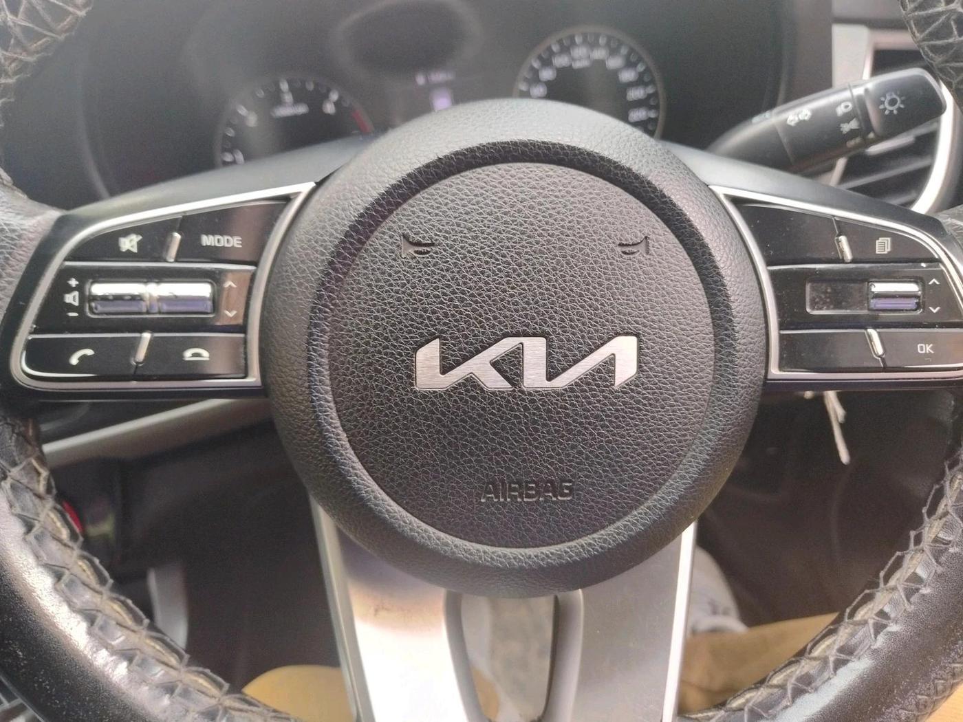 2021 KIA SELTOS HTE 1.5 DIESEL, Diesel, Manual, 1,17,814 km, interior