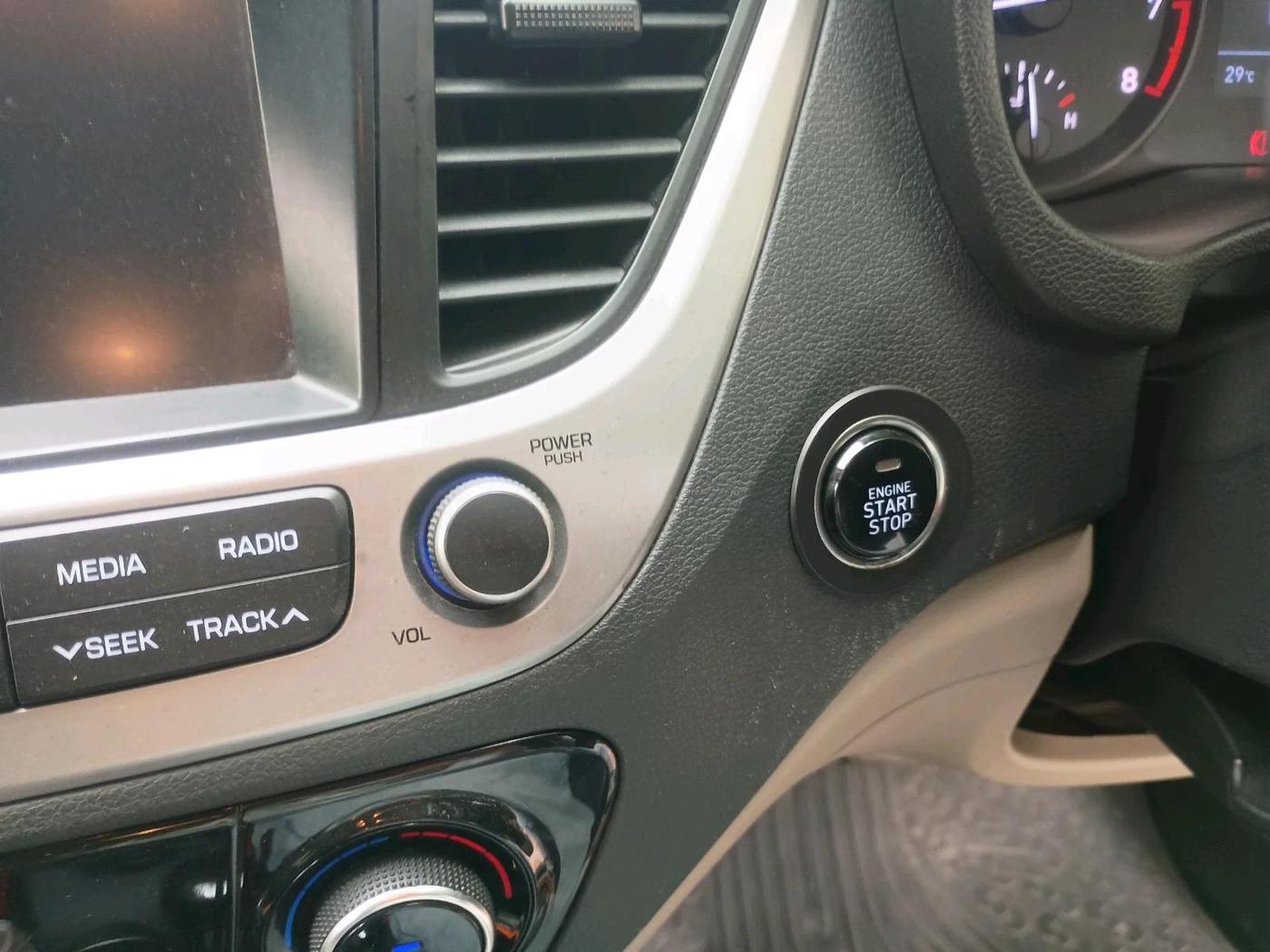 2019 Hyundai Verna 1.6 VTVT SX + AT, Petrol, Automatic, 35,076 km, interior