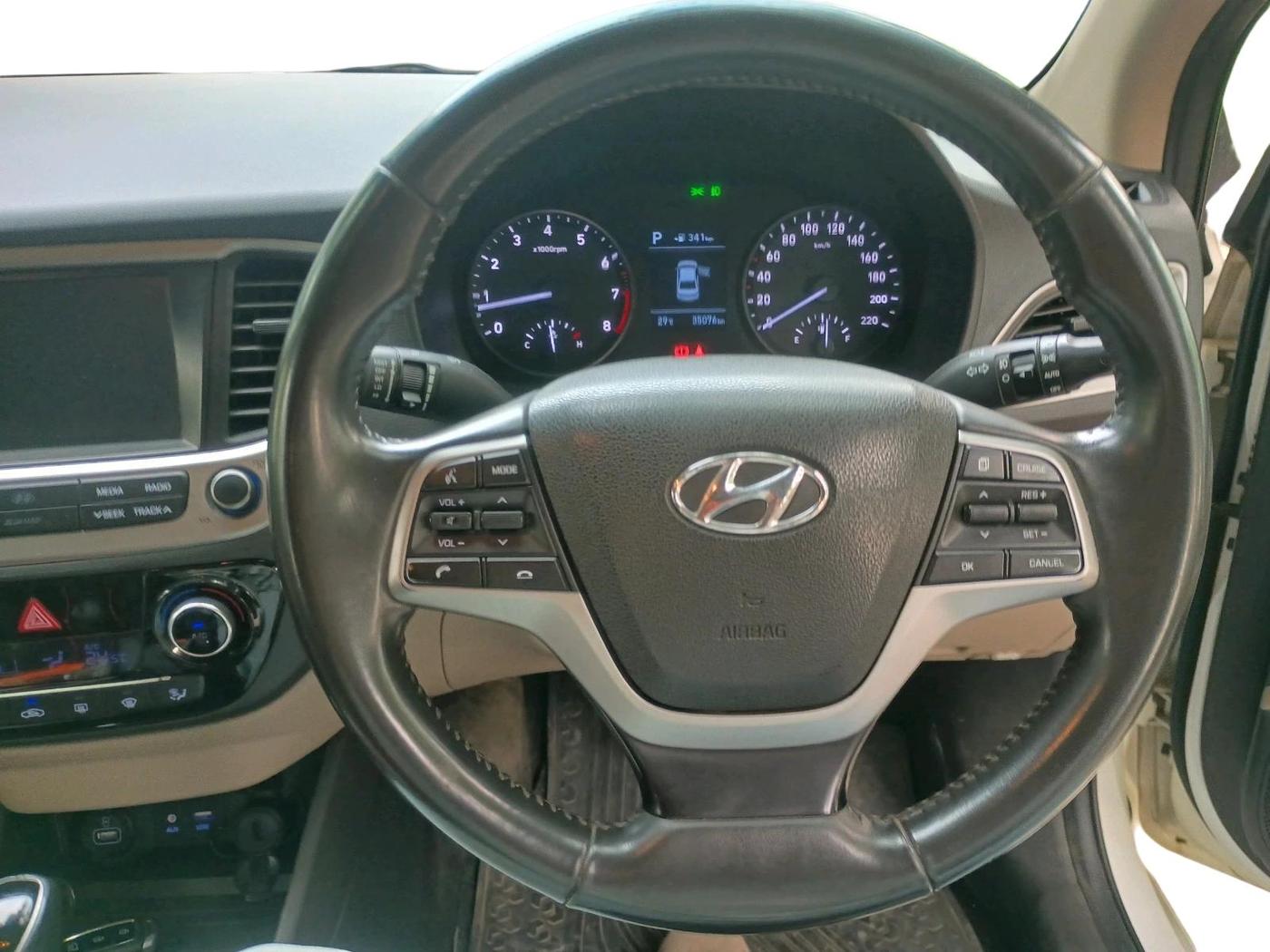 2019 Hyundai Verna 1.6 VTVT SX + AT, Petrol, Automatic, 35,076 km, interior