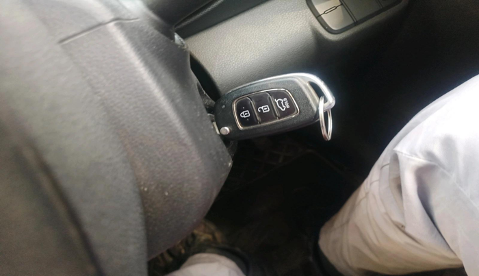 2019 Hyundai VENUE S 1.2, Petrol, Manual, 40,721 km, interior