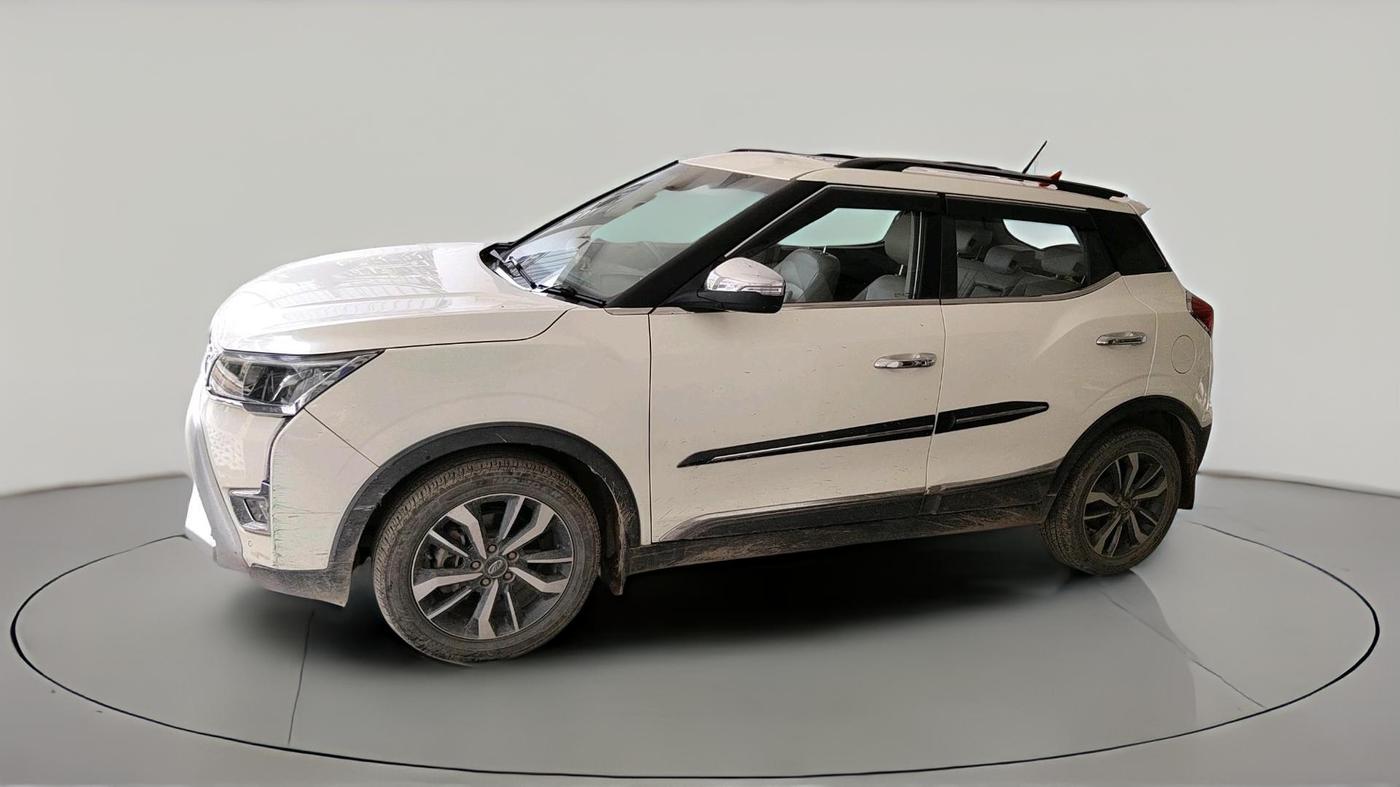 2021 Mahindra XUV300 W8 (O) 1.2 PETROL, Petrol, Manual, 31,005 km, exterior