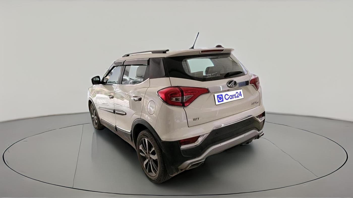 2021 Mahindra XUV300 W8 (O) 1.2 PETROL, Petrol, Manual, 31,005 km, exterior