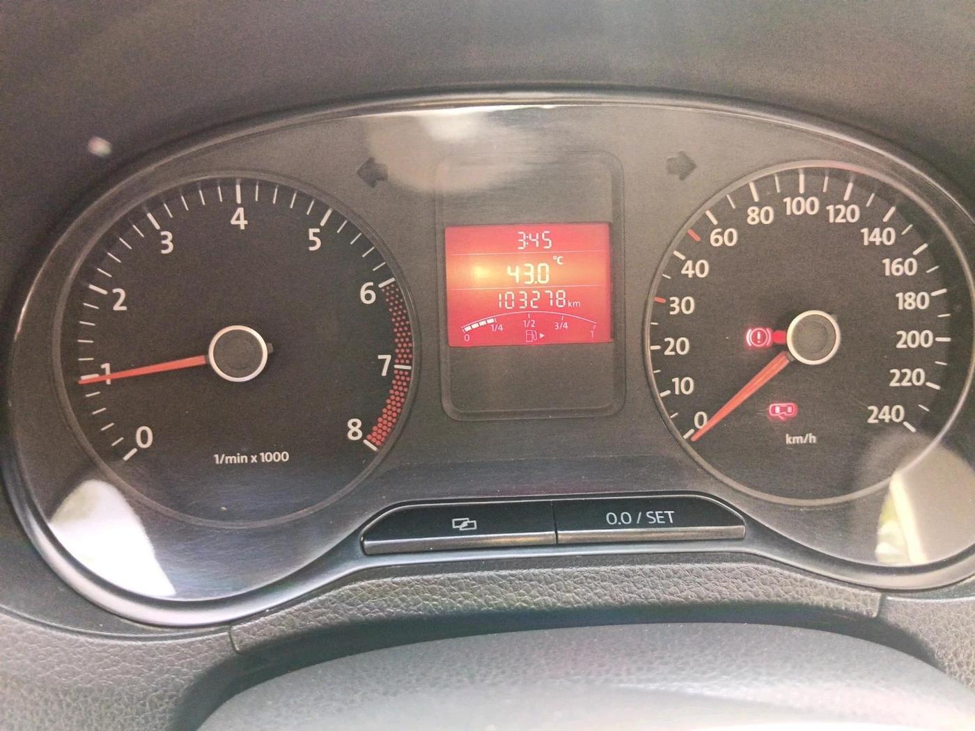 2011 Volkswagen Polo TRENDLINE 1.2L PETROL, Petrol, Manual, 1,03,278 km, interior