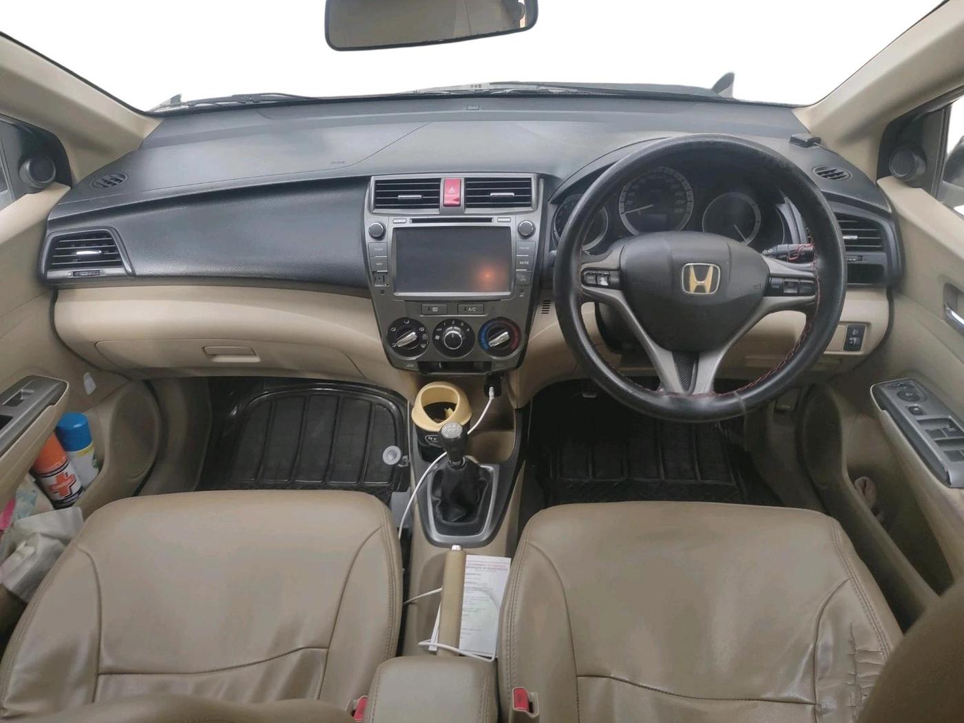 2013 Honda City 1.5L I-VTEC V MT, Petrol, Manual, 1,26,509 km, interior