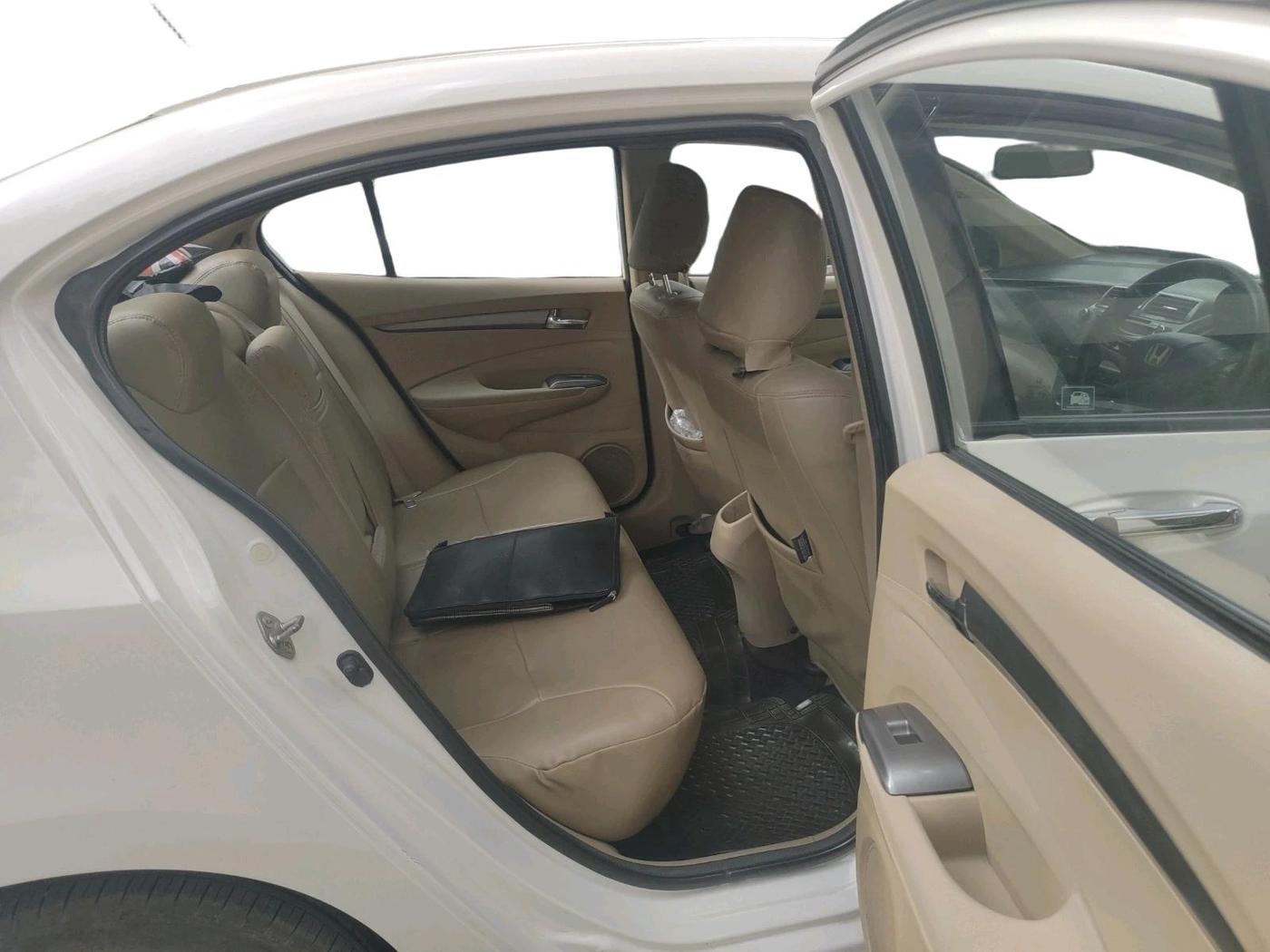 2013 Honda City 1.5L I-VTEC V MT, Petrol, Manual, 1,26,509 km, interior