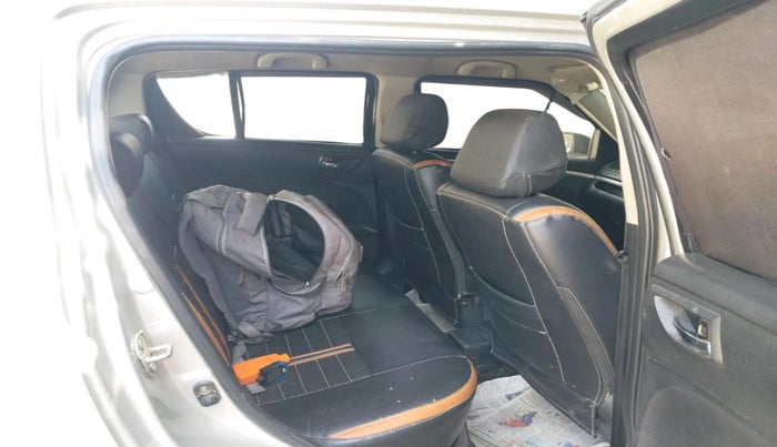 2013 Maruti Swift VXI, Petrol, Manual, 1,02,101 km, interior