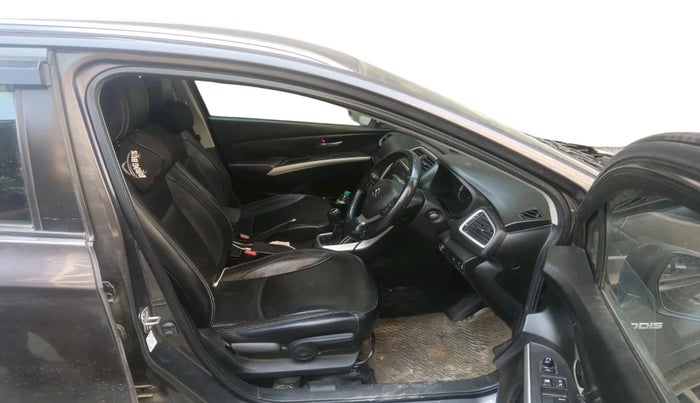 2017 Maruti S Cross ALPHA 1.3, Diesel, Manual, 66,161 km, interior