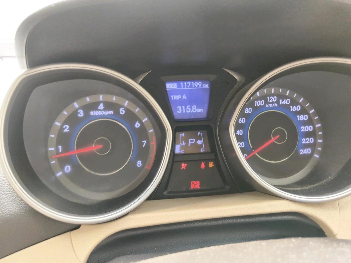 2013 Hyundai New Elantra 1.8 SX AT VTVT, Petrol, Automatic, 1,17,199 km, interior