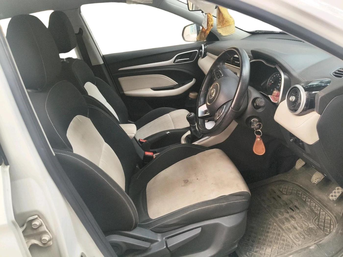 2021 MG ASTOR STYLE 1.5 MT, Petrol, Manual, 35,555 km, interior