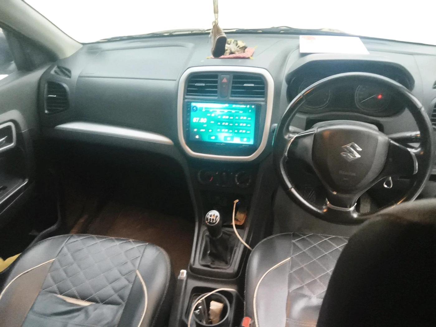 2022 Maruti Vitara Brezza LXI, Petrol, Manual, 74,970 km, interior