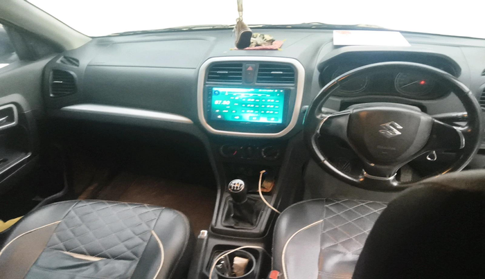 2022 Maruti Vitara Brezza LXI, Petrol, Manual, 74,970 km, interior