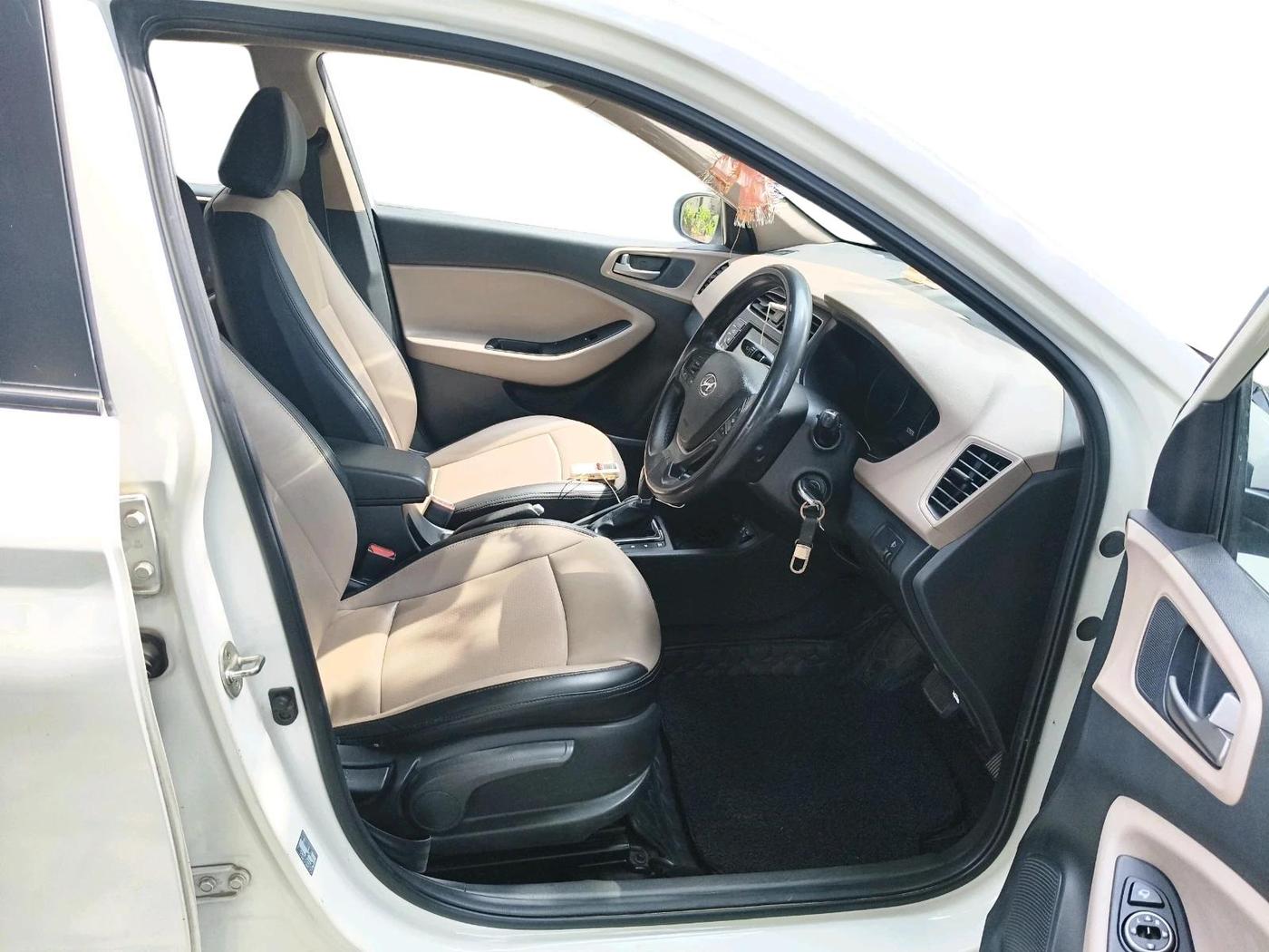 2018 Hyundai Elite i20 ASTA 1.2  CVT, Petrol, Automatic, 50,560 km, interior
