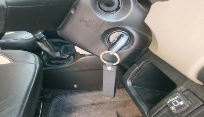 2014 Maruti Wagon R 1.0 LXI, CNG, Manual, 80,305 km, interior