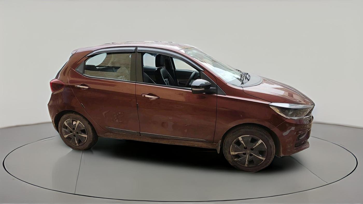 2025 Tata Tiago XTA PETROL, Petrol, Automatic, 21,791 km, exterior