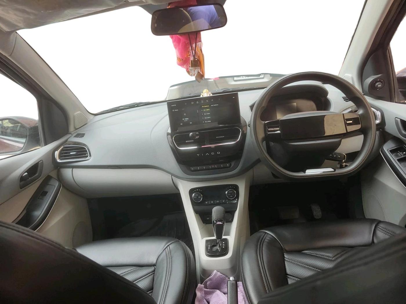 2025 Tata Tiago XTA PETROL, Petrol, Automatic, 21,791 km, interior