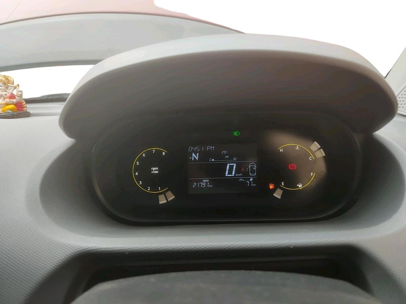 2025 Tata Tiago XTA PETROL, Petrol, Automatic, 21,791 km, interior