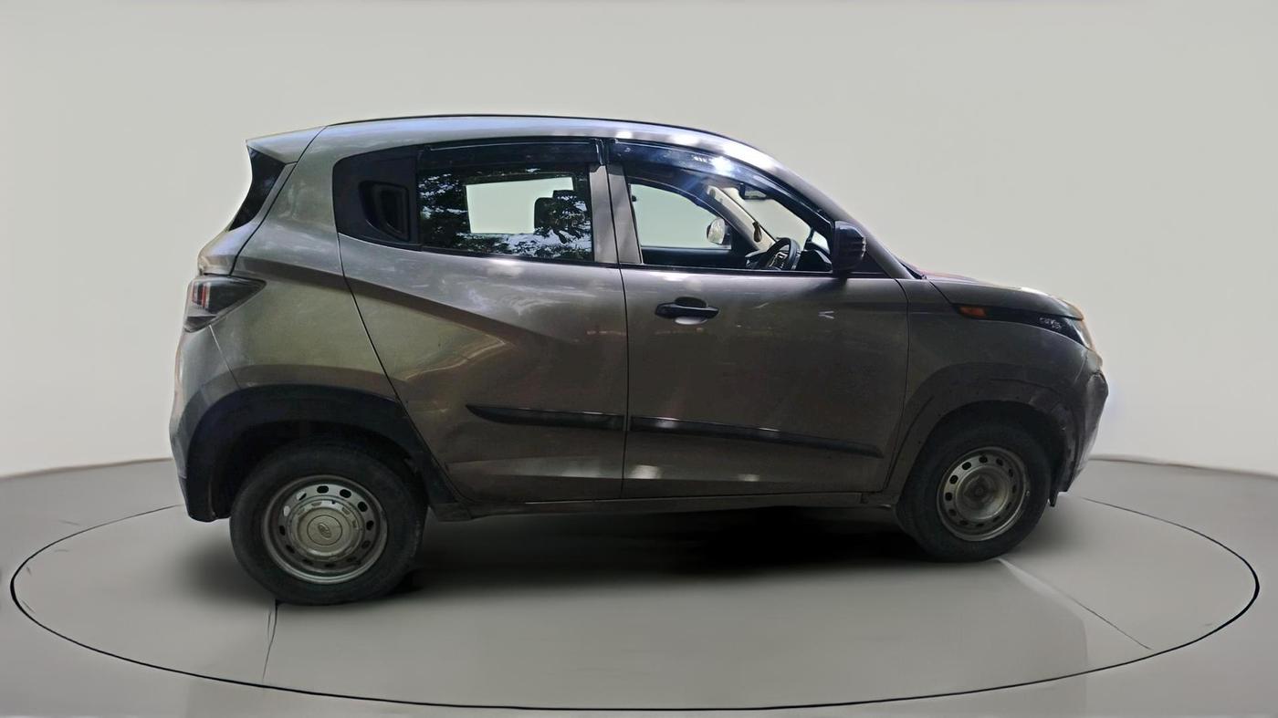 2018 Mahindra KUV 100 NXT K2+ P 6 STR, Petrol, Manual, 67,408 km, exterior