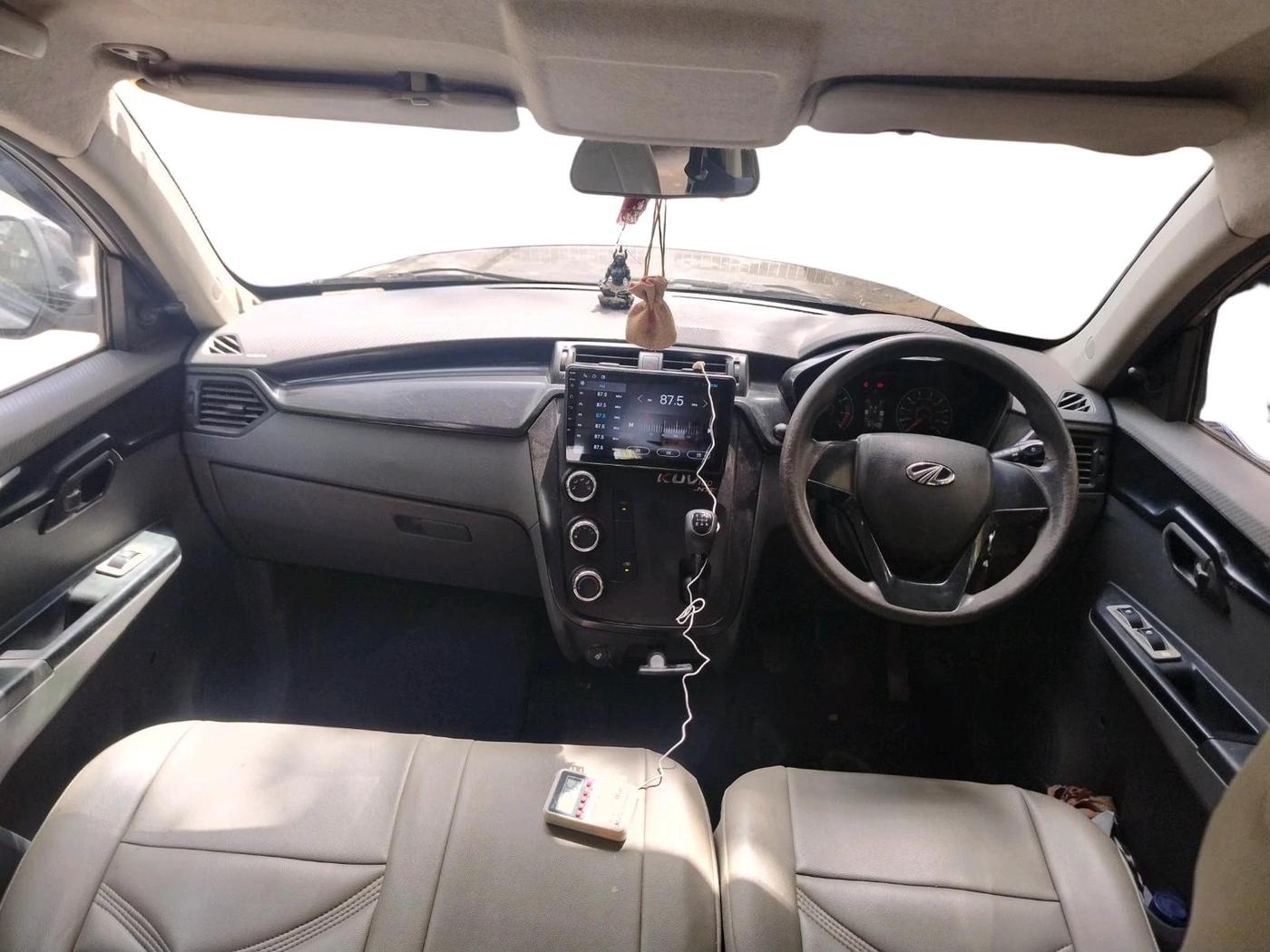 2018 Mahindra KUV 100 NXT K2+ P 6 STR, Petrol, Manual, 67,408 km, interior