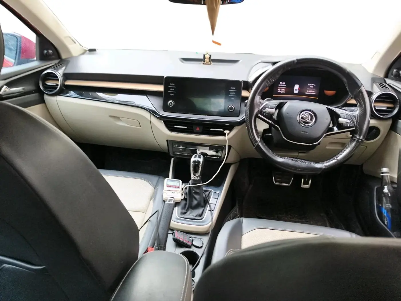 2022 Skoda SLAVIA STYLE 1.0L TSI AT, Petrol, Automatic, 95,000 km, interior