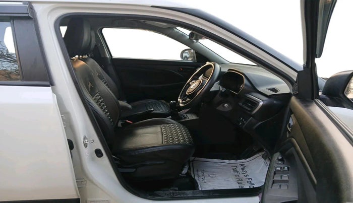 2022 Maruti BREZZA VXI SMART HYBRID, Petrol, Manual, 19,036 km, interior