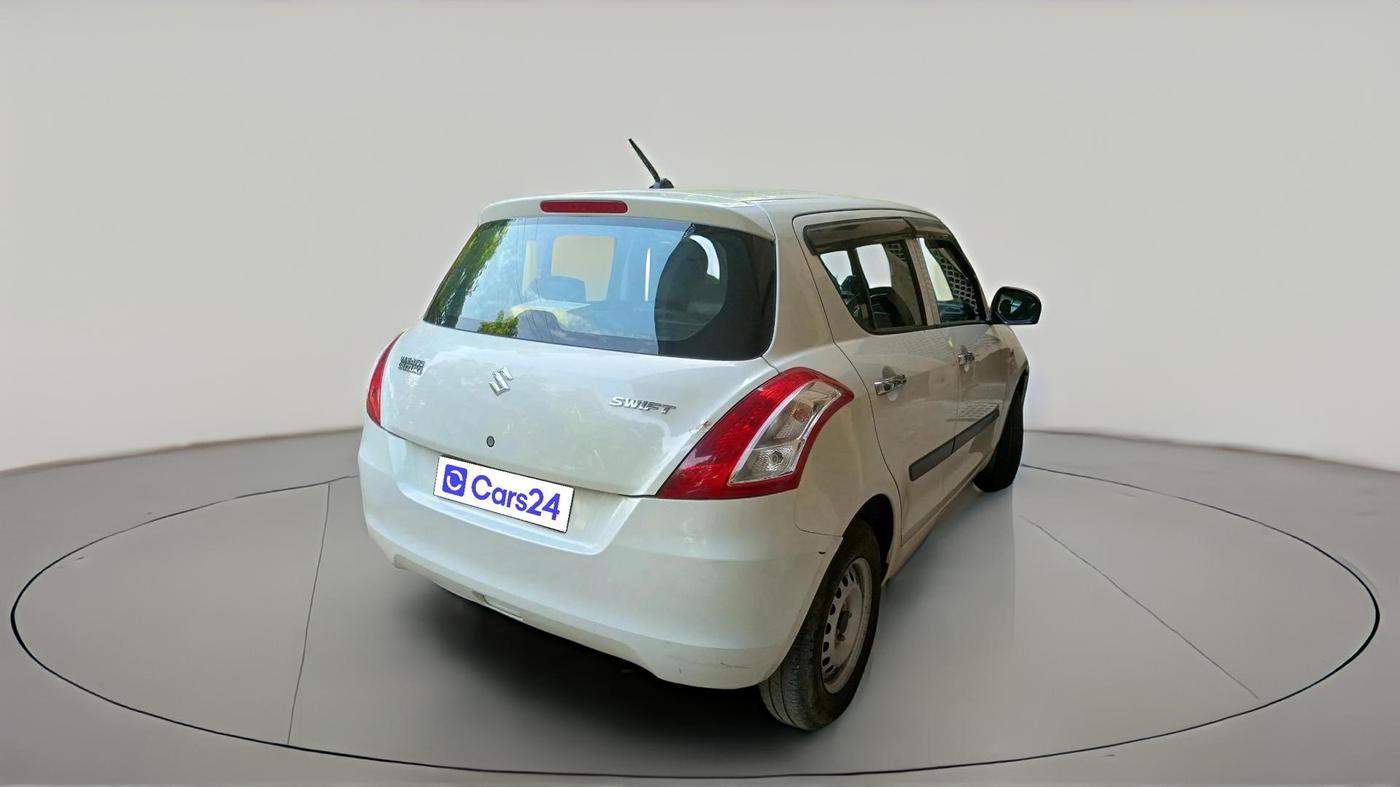 2017 Maruti Swift LXI (O), CNG, Manual, 82,163 km, exterior
