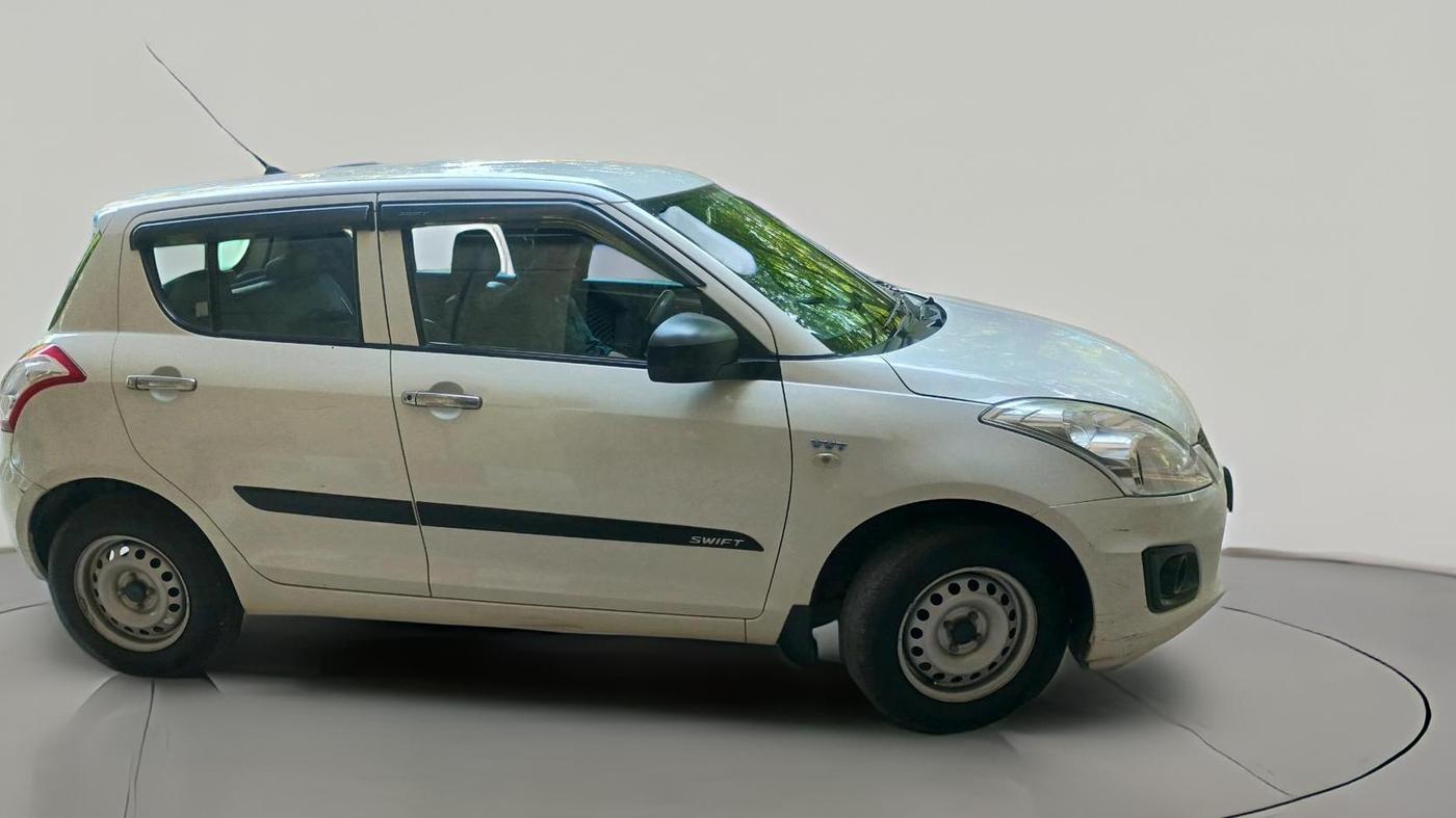 2017 Maruti Swift LXI (O), CNG, Manual, 82,163 km, exterior