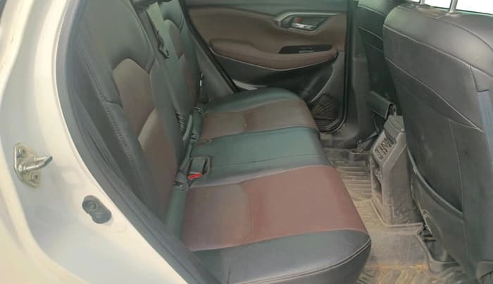 2023 Maruti Grand Vitara ALPHA SMART HYBRID AT, Petrol, Automatic, 84,621 km, interior