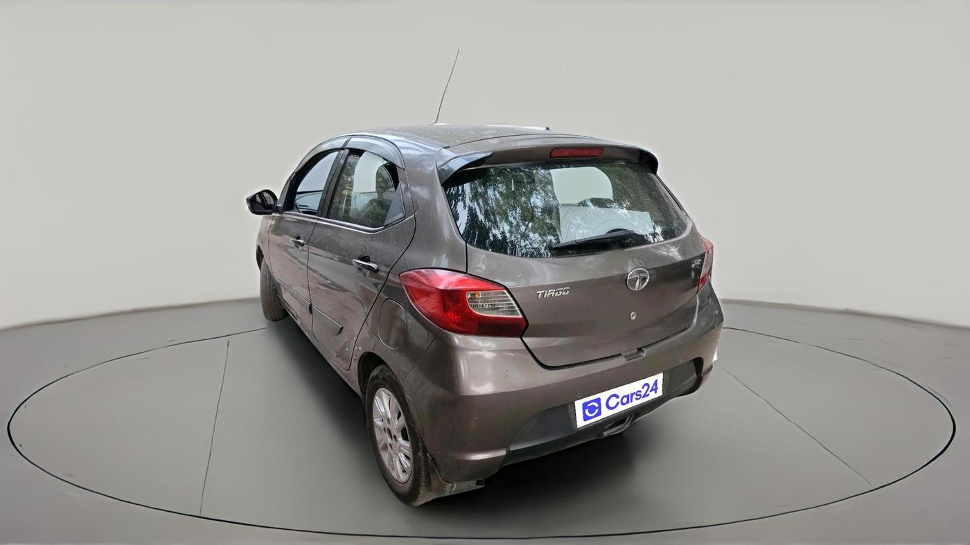2018 Tata Tiago XZA PETROL, Petrol, Automatic, 1,24,902 km, exterior