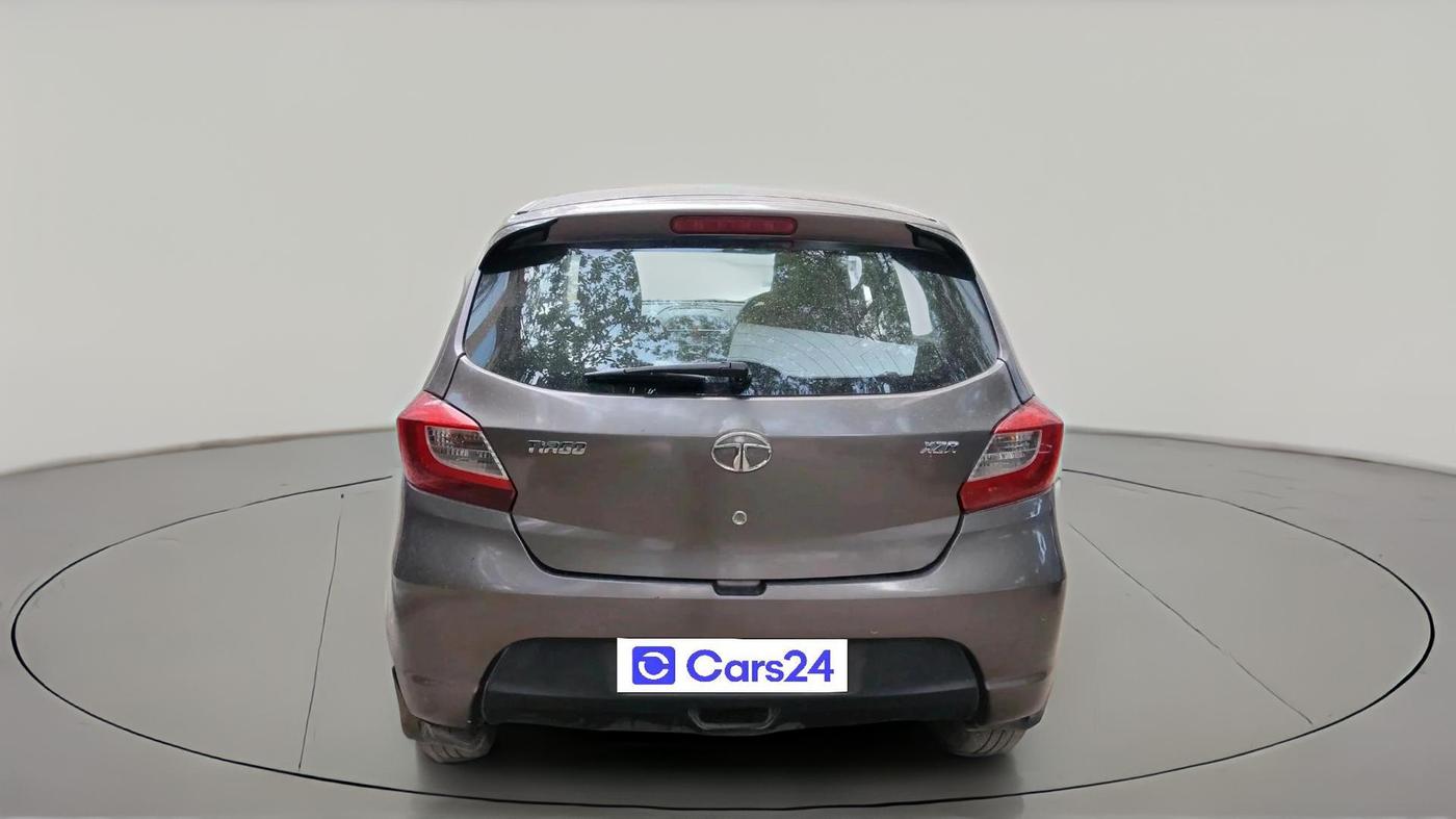 2018 Tata Tiago XZA PETROL, Petrol, Automatic, 1,24,902 km, exterior