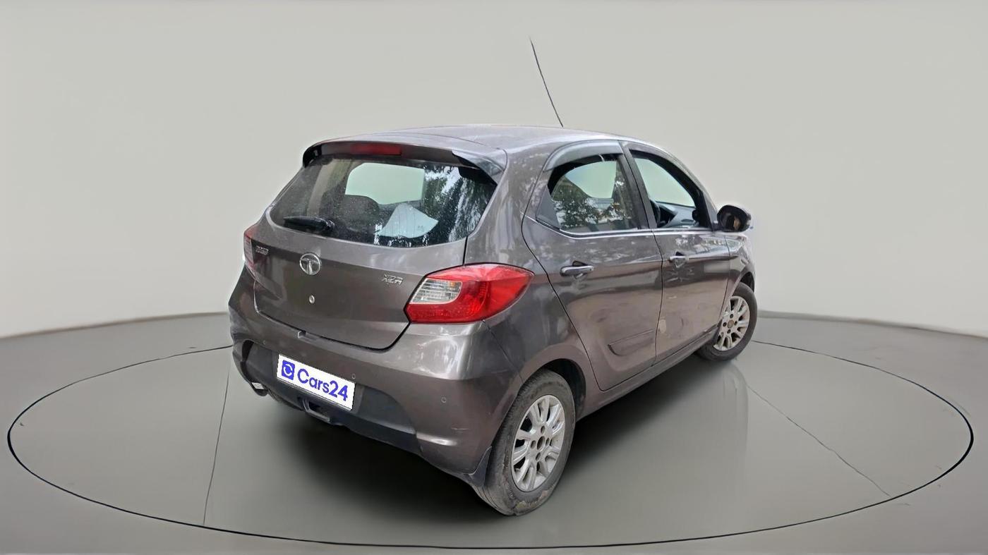 2018 Tata Tiago XZA PETROL, Petrol, Automatic, 1,24,902 km, exterior