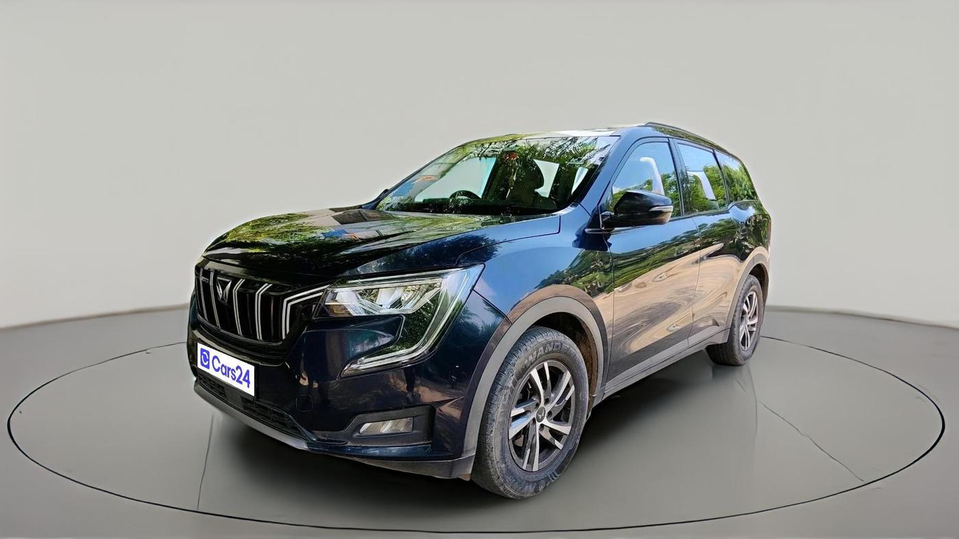 2022 Mahindra XUV700 AX 5 P MT 5 STR, Petrol, Manual, 43,179 km, exterior