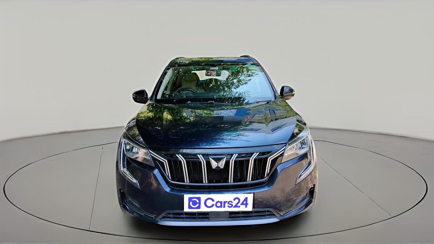 2022 Mahindra XUV700 AX 5 P MT 5 STR, Petrol, Manual, 43,179 km, exterior