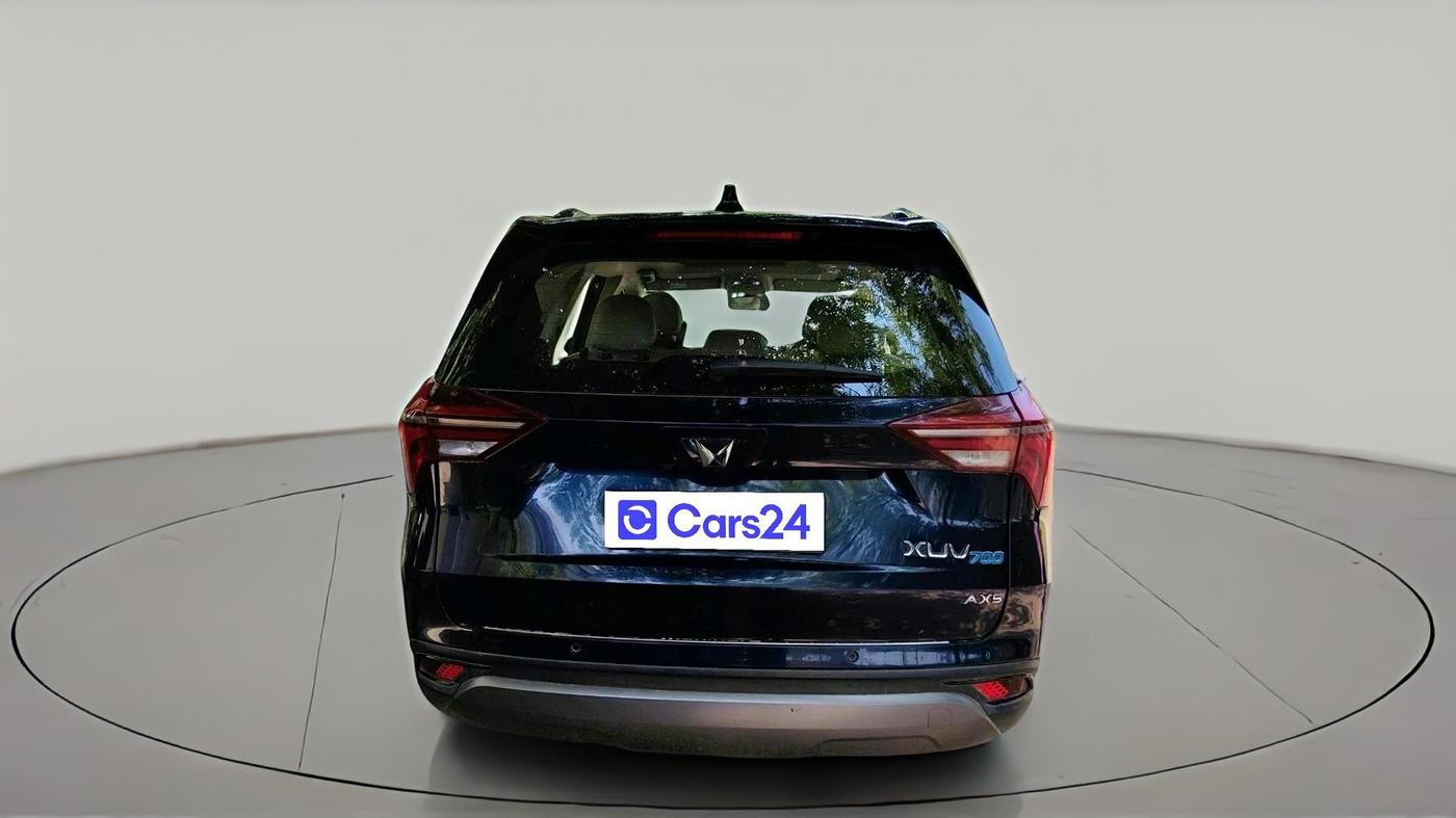 2022 Mahindra XUV700 AX 5 P MT 5 STR, Petrol, Manual, 43,179 km, exterior
