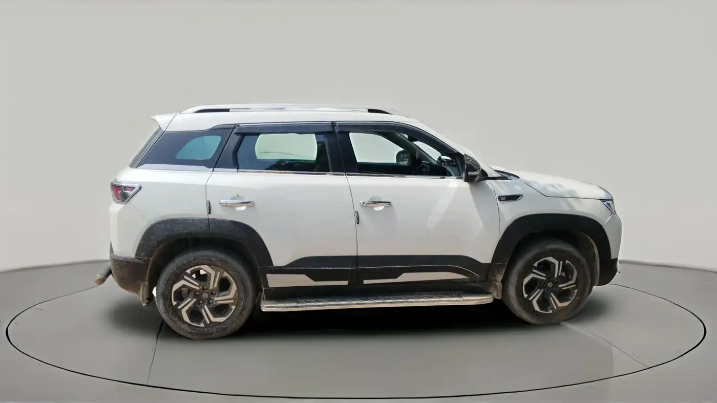 2025 Maruti BREZZA LXI S- CNG, CNG, Manual, 27,325 km, exterior