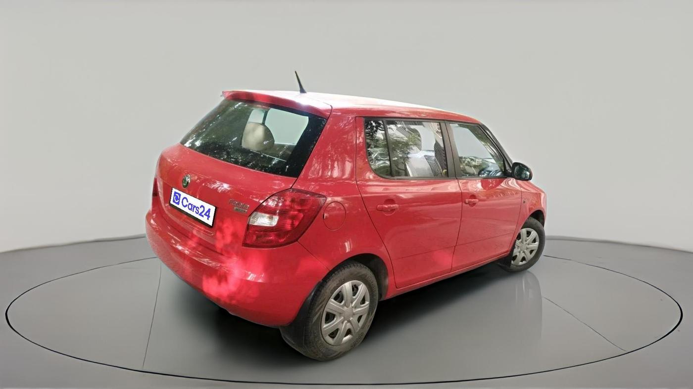 2011 Skoda Fabia AMBIENTE 1.2 MPI, Petrol, Manual, 71,585 km, exterior
