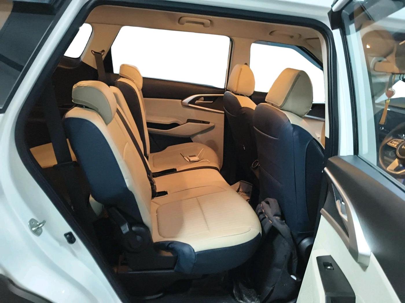 2023 KIA CARENS PRESTIGE 1.5 PETROL 7 STR, Petrol, Manual, 25,747 km, interior