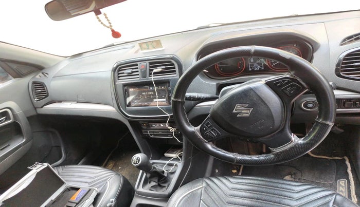 2016 Maruti Vitara Brezza ZDI PLUS, Diesel, Manual, 1,74,139 km, interior