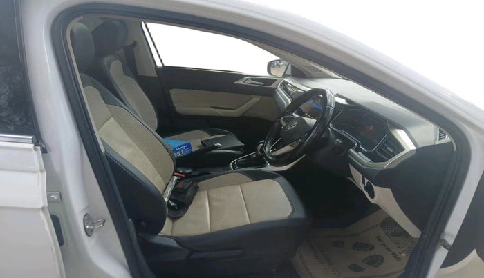 2022 Volkswagen VIRTUS TOPLINE TSI 1.0 AT, Petrol, Automatic, 1,17,341 km, interior
