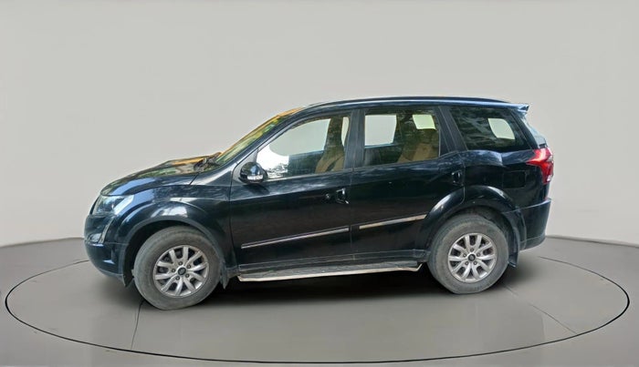 2018 Mahindra XUV500 W9, Diesel, Manual, 1,30,678 km, exterior