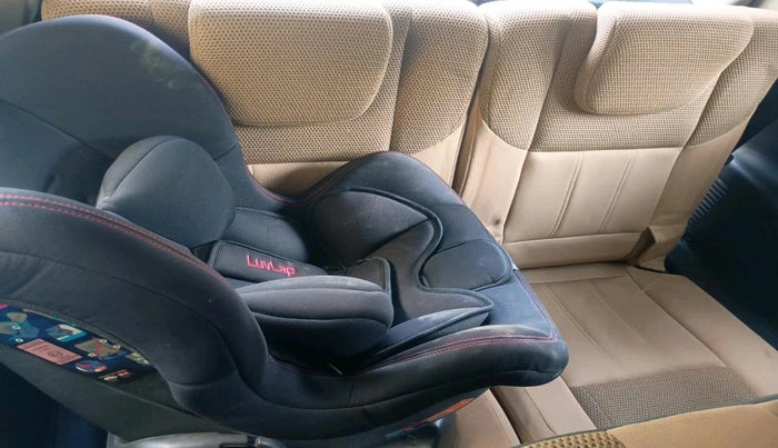 2018 Mahindra XUV500 W9, Diesel, Manual, 1,30,678 km, interior