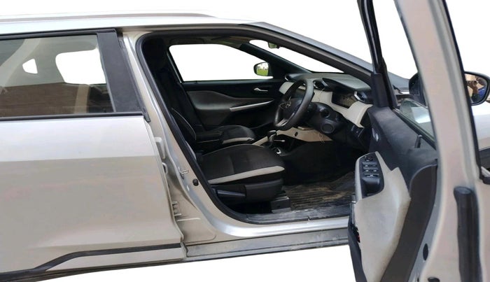 2022 Nissan MAGNITE XV AMT, Petrol, Automatic, 74,808 km, interior