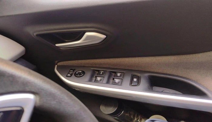 2022 Nissan MAGNITE XV AMT, Petrol, Automatic, 74,808 km, interior