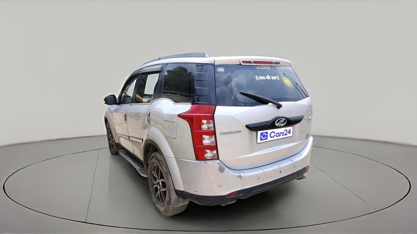 2016 Mahindra XUV500 W6 AT, Diesel, Automatic, 72,053 km, exterior