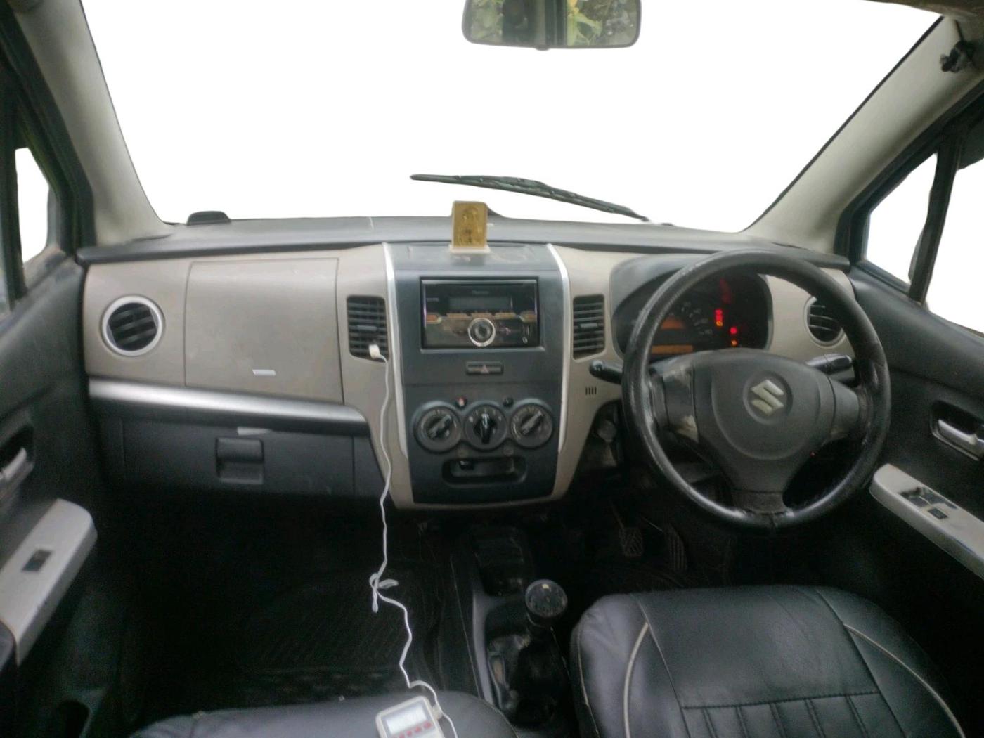 2016 Maruti Wagon R 1.0 LXI CNG, CNG, Manual, 1,07,582 km, interior