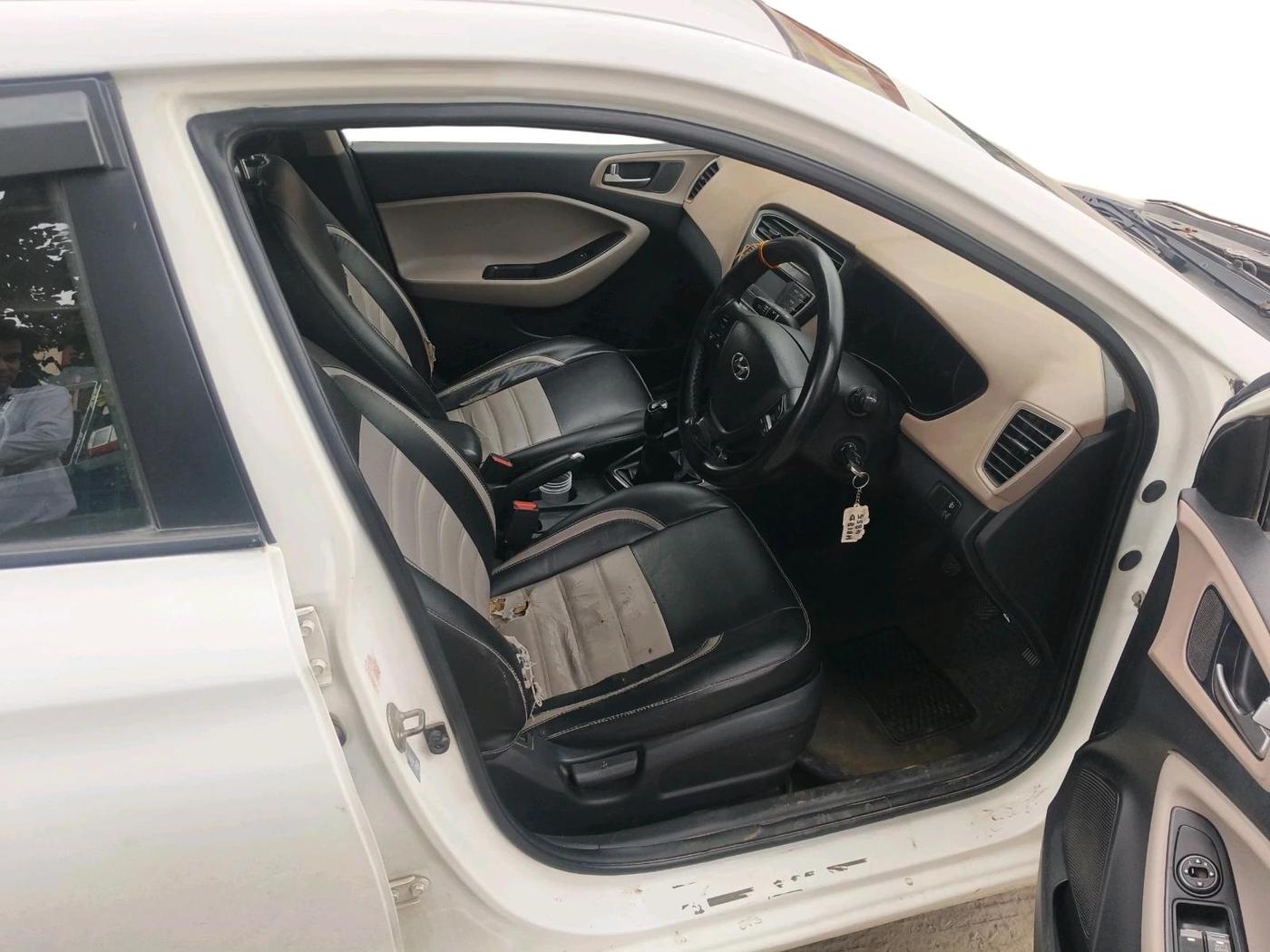 2020 Hyundai Elite i20 MAGNA PLUS 1.2, CNG, Manual, 71,497 km, interior